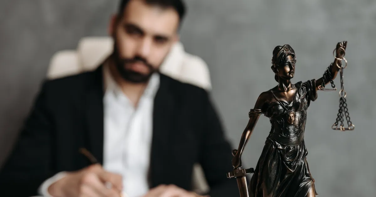 15 полезных английских юридических идиом