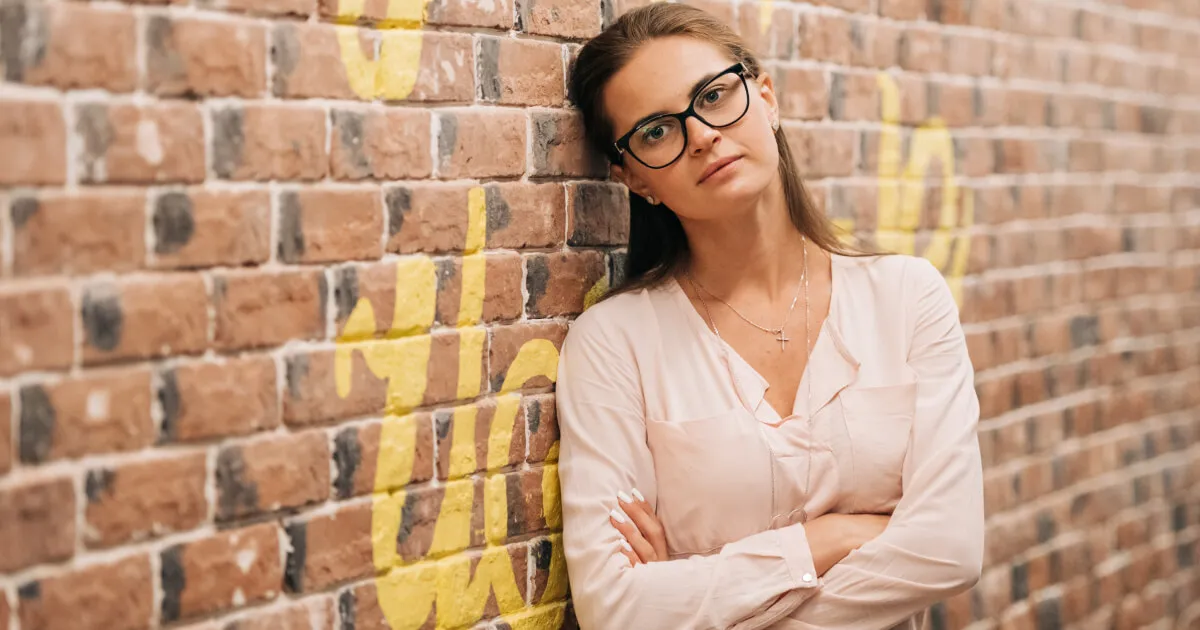 Схрещення рук на грудях або Crossed Arms