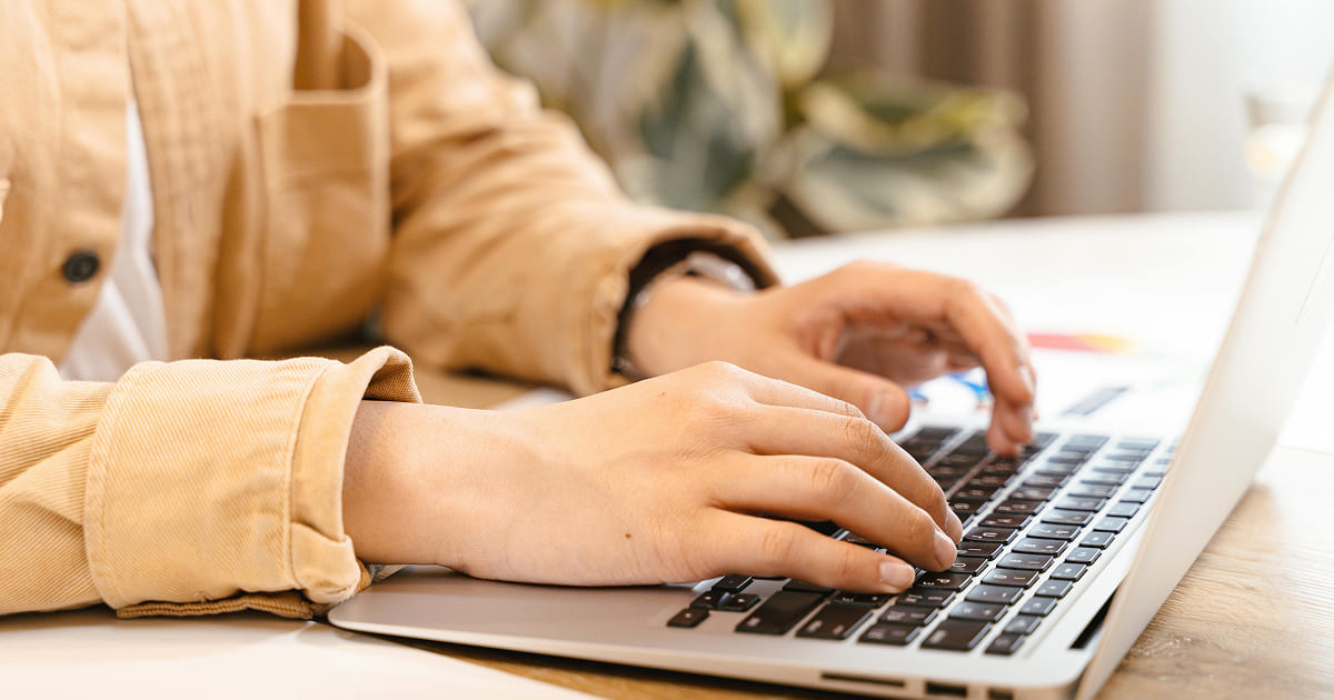 Punktuatsiya v anhliysʹkiy movi: povni pravyla, rozdilovi znaky ta riznytsya z ukrayinsʹkoyu