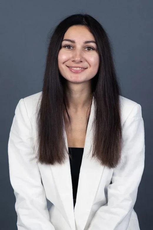 Преподаватель Юлия Тоннель